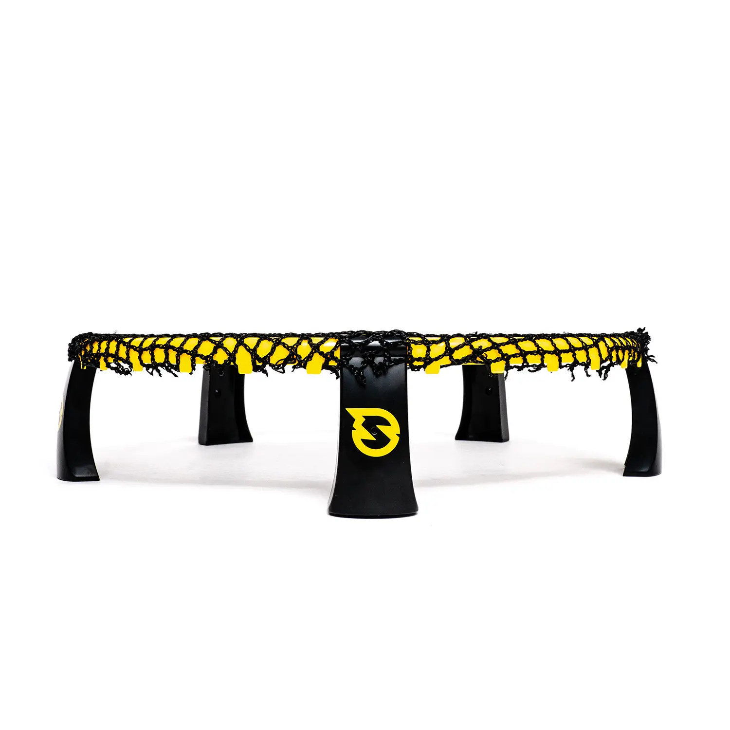 Spikeball Netz mit schwarzem Rahmen und gelber Umrandung, gespanntes Spielnetz auf vier stabilen Beinen mit gelbem Logo – Outdoor‑Sportzubehör für Freizeit und Teamspiele