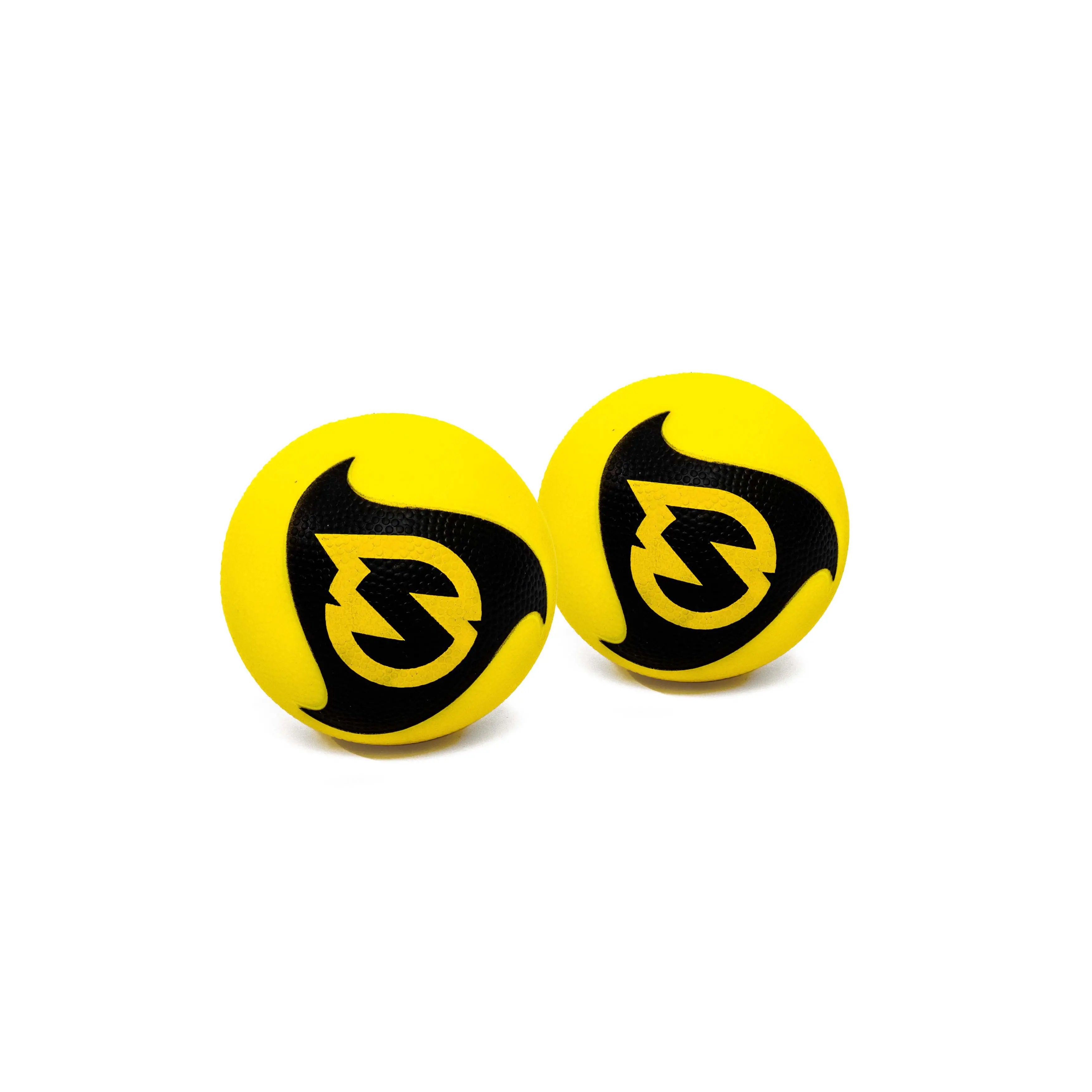 Zwei gelb‑schwarze Spikeball Atlas Bälle mit Logo nebeneinander auf weißem Hintergrund – robuste Spielbälle für Outdoor‑Teamspiel und Freizeit