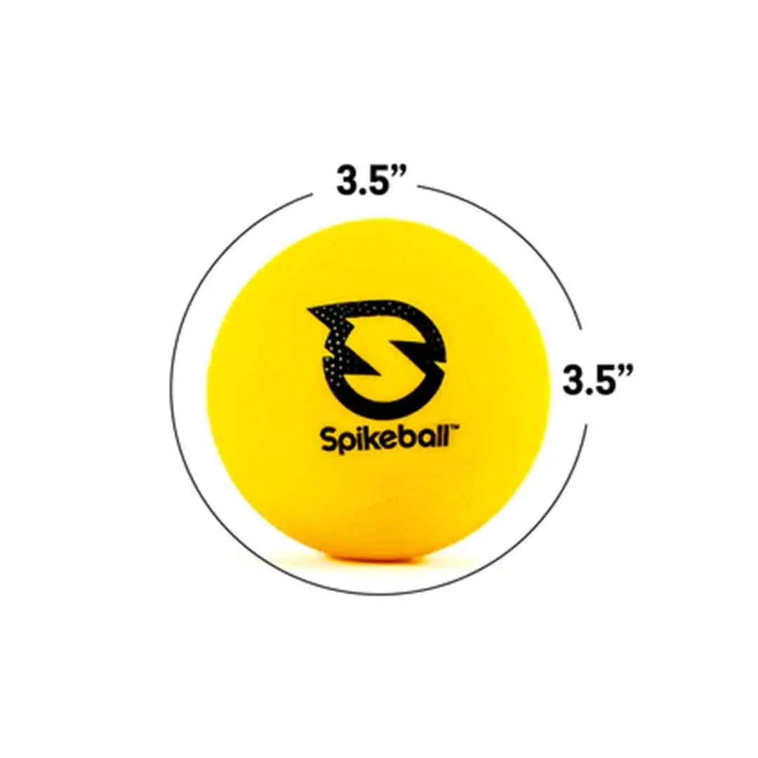 Gelber Spikeball mit schwarzem Logo und Durchmesser von 3.5 Zoll